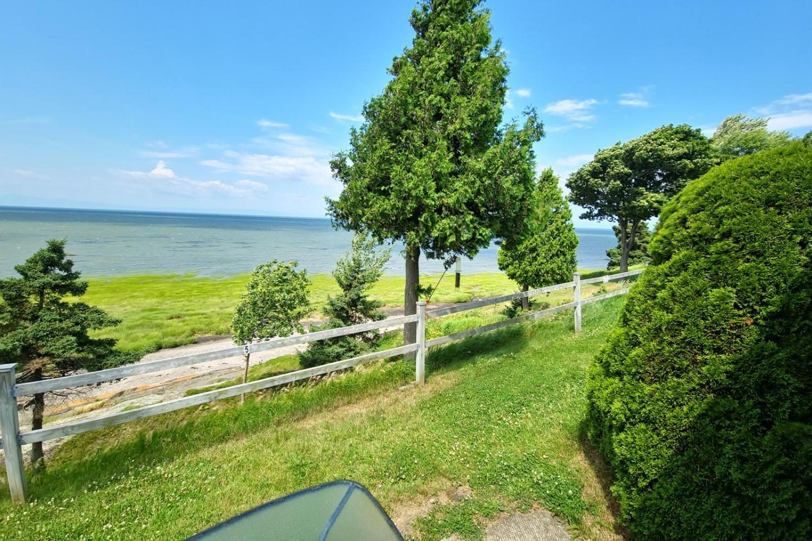 Motel Cap Blanc Камураска Екстериор снимка